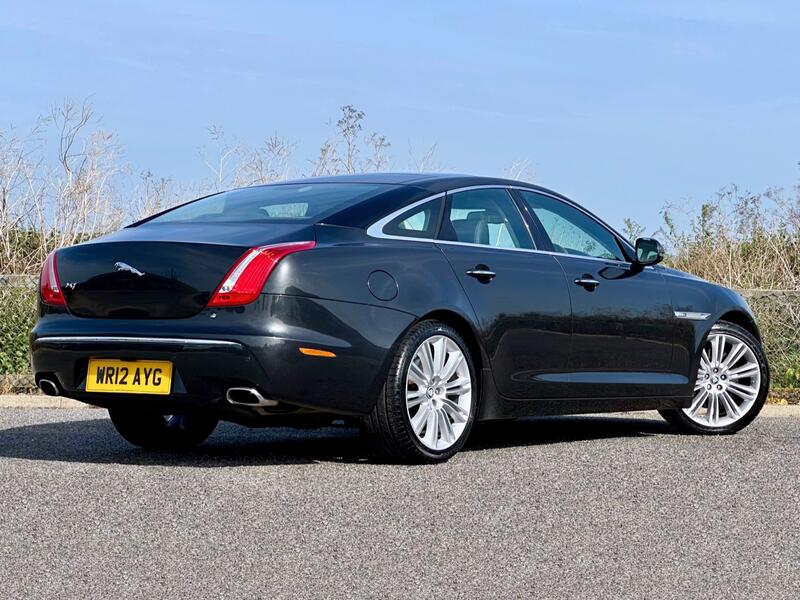 JAGUAR XJ