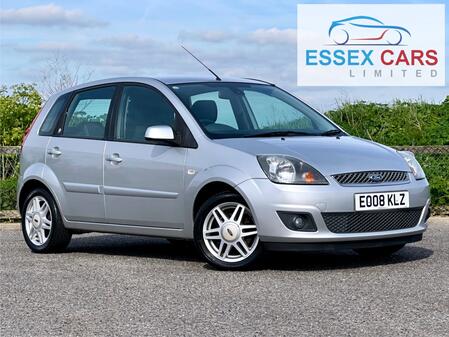 FORD FIESTA 1.6 Ghia 5dr Auto - 