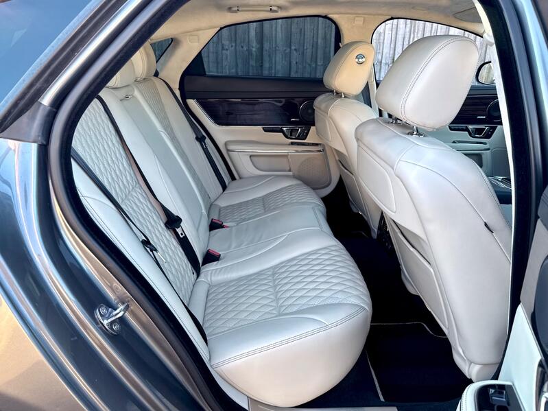 JAGUAR XJ
