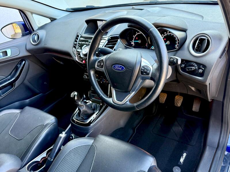 FORD FIESTA
