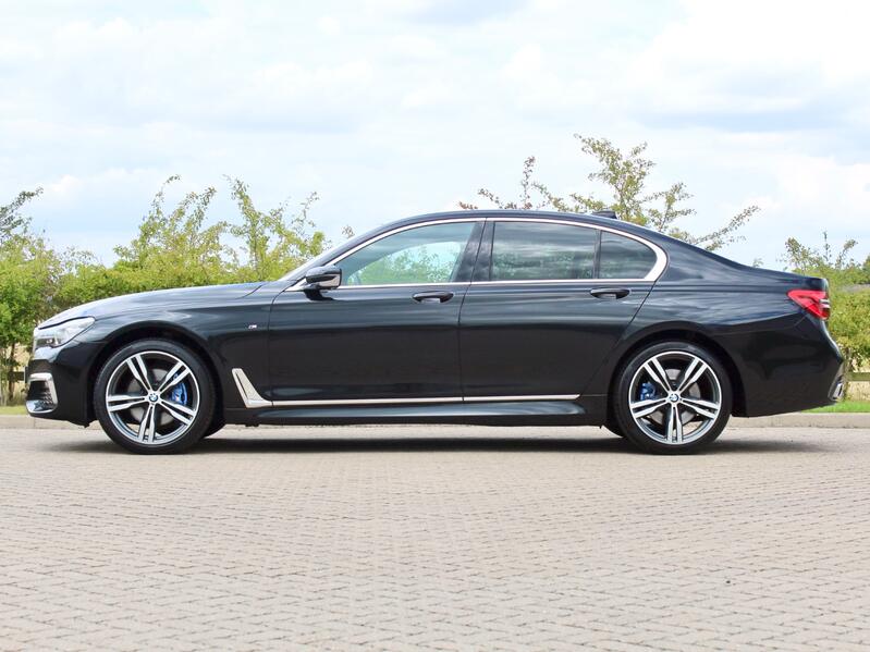 BMW 7 SERIES