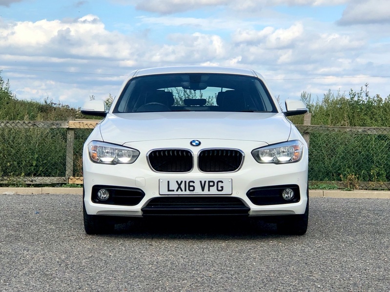 BMW 1 SERIES