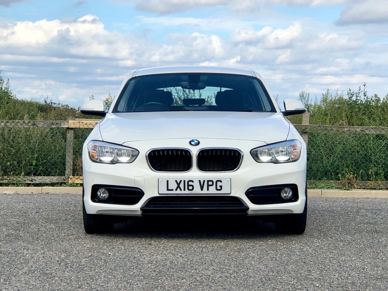 BMW 1 SERIES