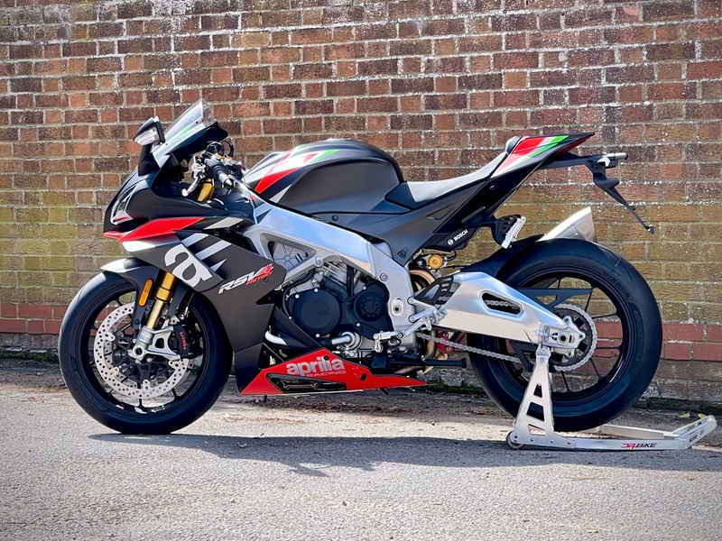 APRILIA RSV4