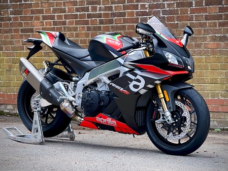 APRILIA RSV4 1100 Factory -