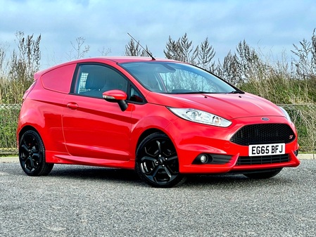 FORD FIESTA 1.6 TDCi ST Sport Van -