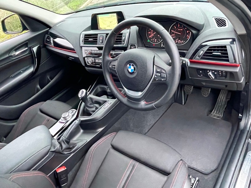 BMW 1 SERIES