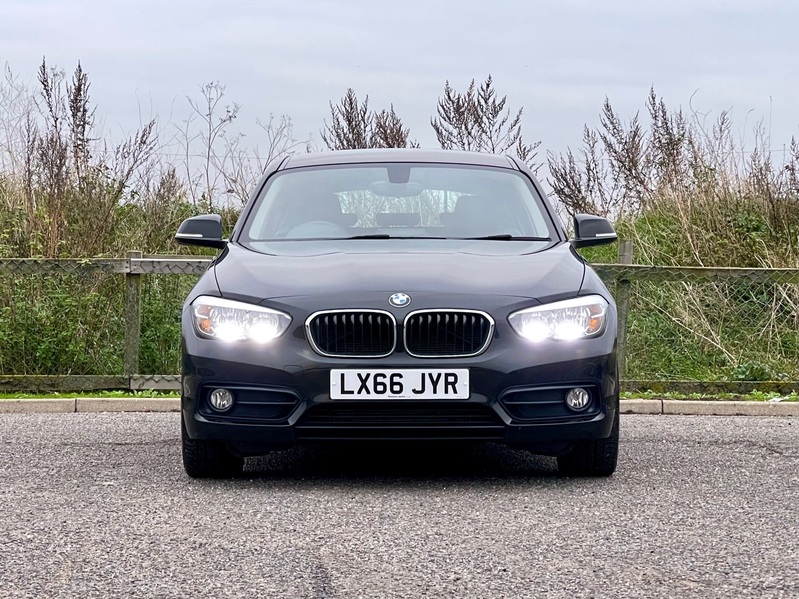 BMW 1 SERIES