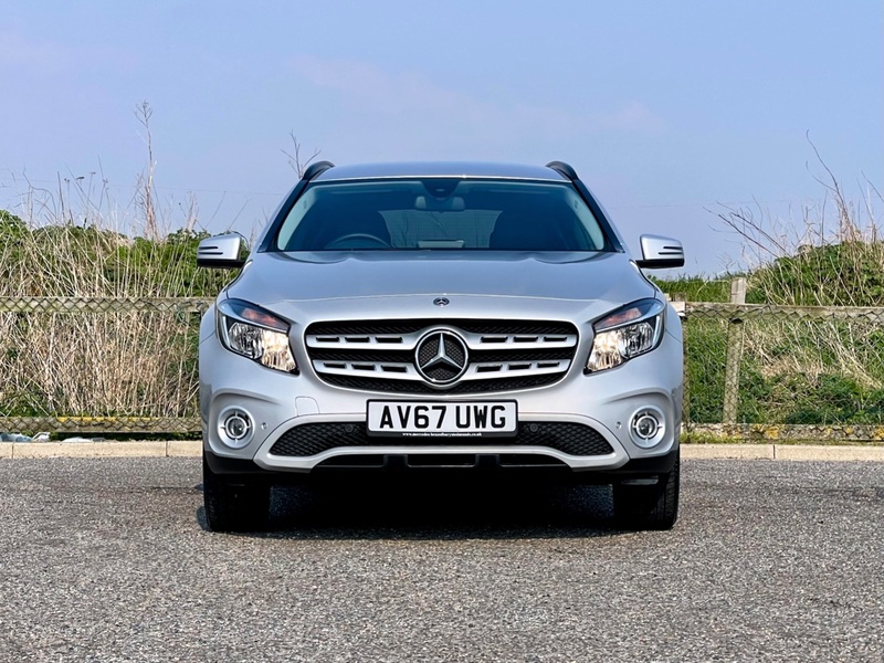 MERCEDES-BENZ GLA CLASS