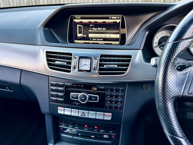 MERCEDES-BENZ E CLASS