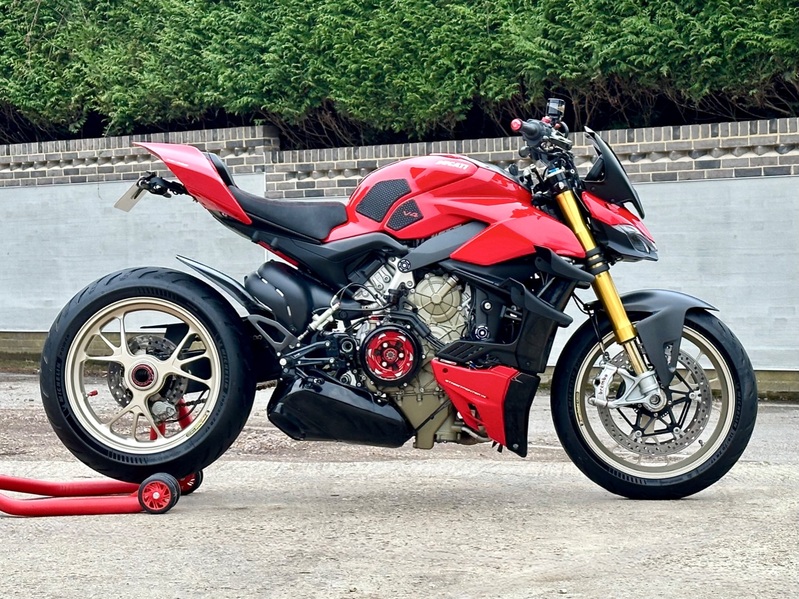 DUCATI STREETFIGHTER V4S