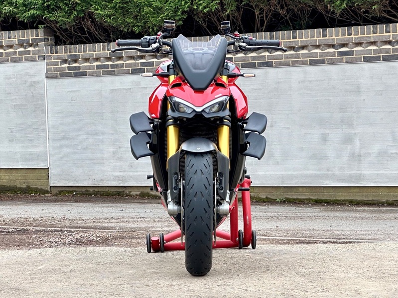 DUCATI STREETFIGHTER V4S