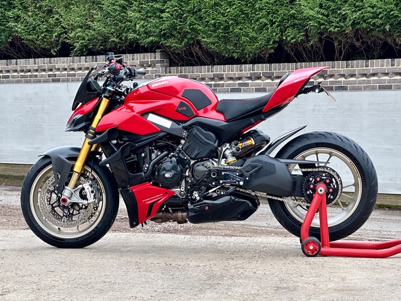 DUCATI STREETFIGHTER V4S