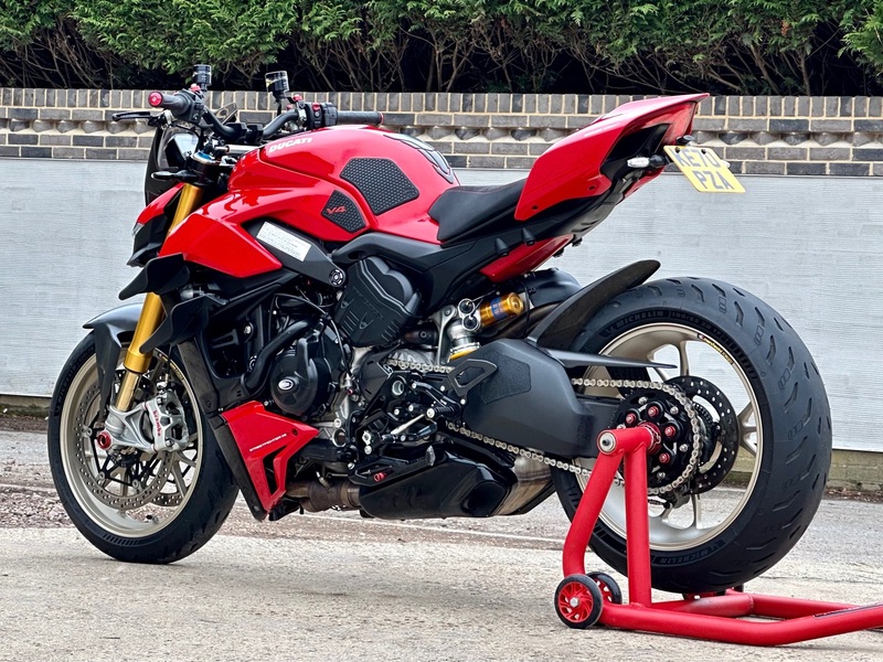 DUCATI STREETFIGHTER V4S