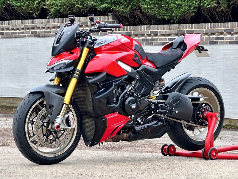 DUCATI STREETFIGHTER V4S