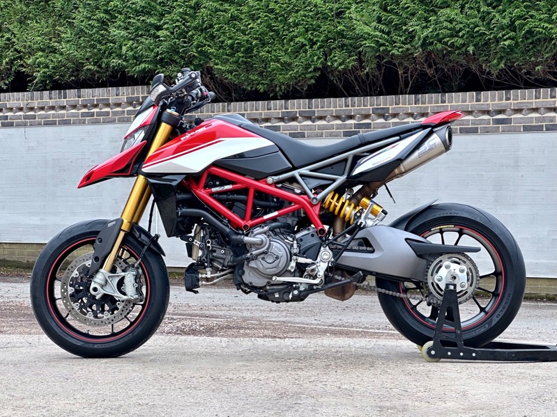 DUCATI Hypermotard