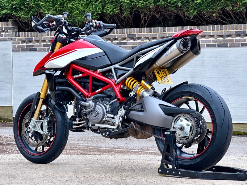 DUCATI Hypermotard