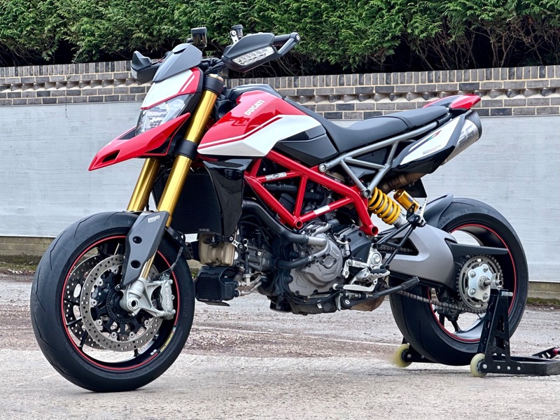 DUCATI Hypermotard