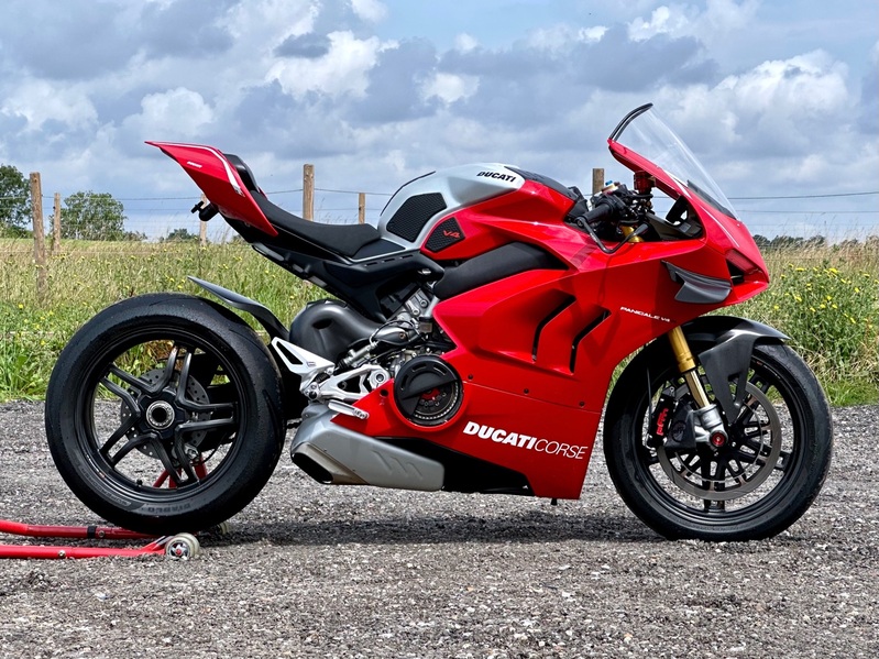 DUCATI Panigale V4