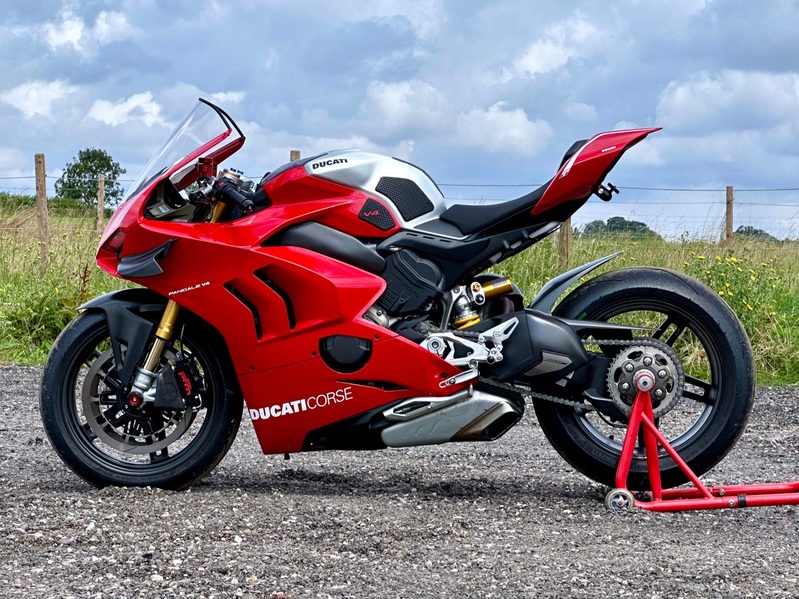 DUCATI Panigale V4