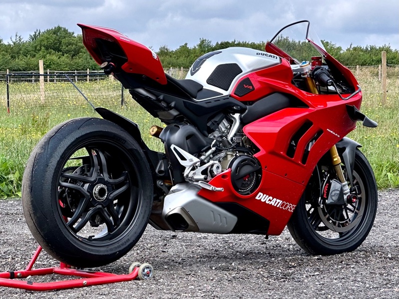 DUCATI Panigale V4