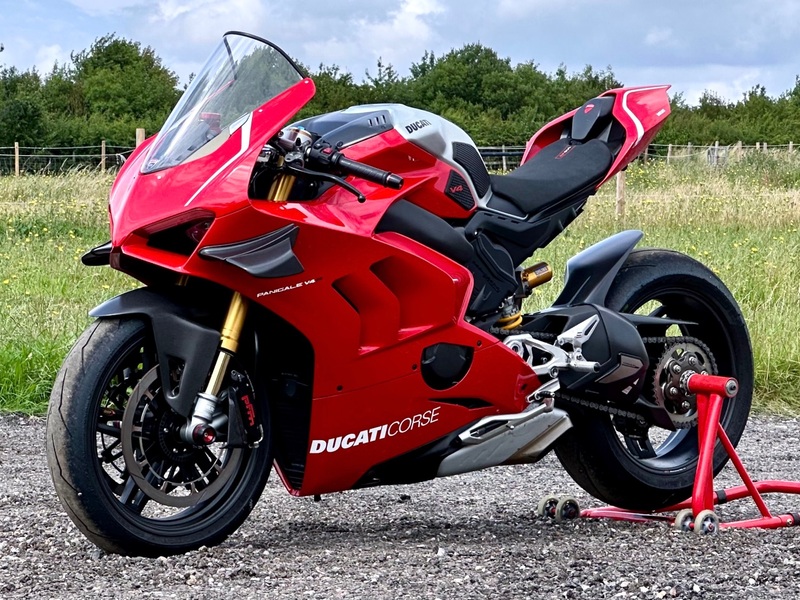 DUCATI Panigale V4