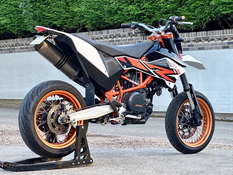 KTM 690